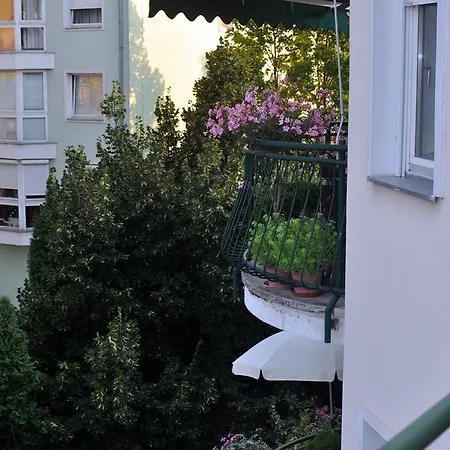 Gyorapartman 杰尔