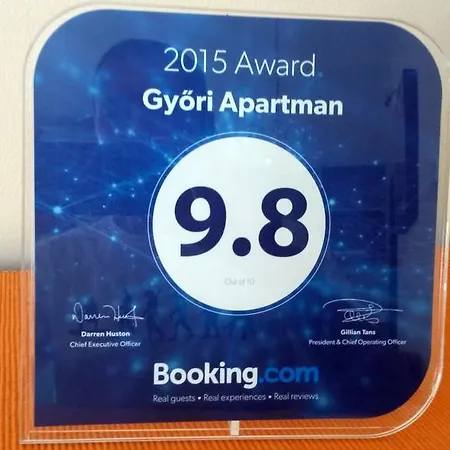 公寓 Gyorapartman